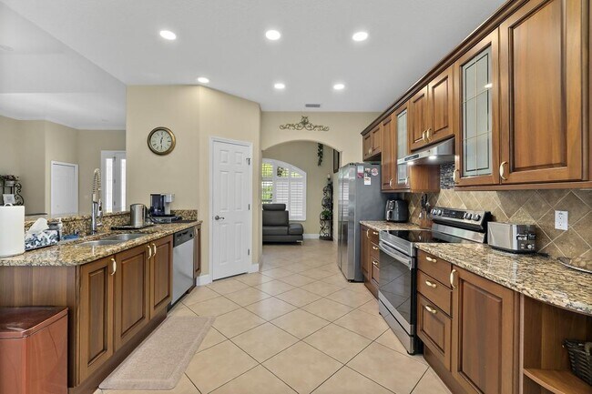 Building Photo - 7 Edgemont Pl