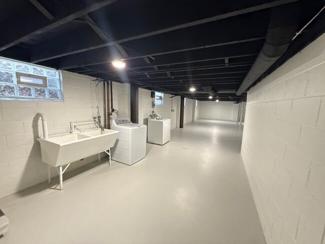 Building Photo - SFH Montgomery