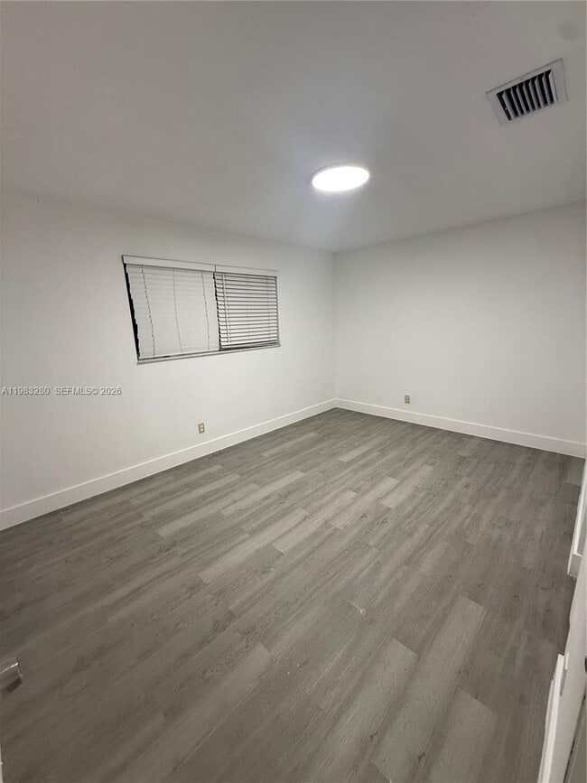 Building Photo - 1736 N 16th Ct