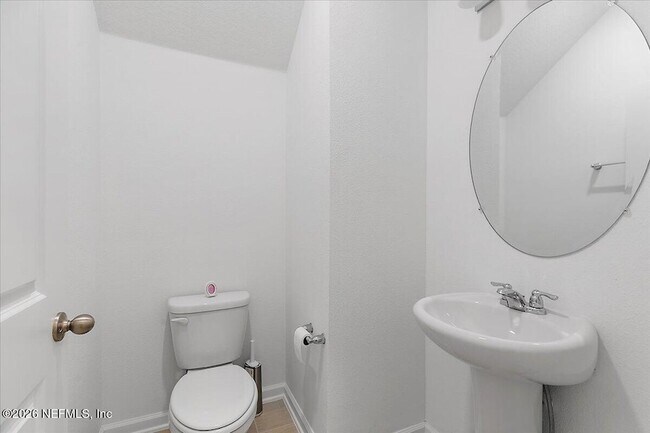 Building Photo - 14220 Epply Dr