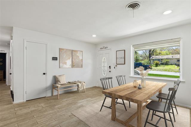 Building Photo - 724 Edgehill Dr