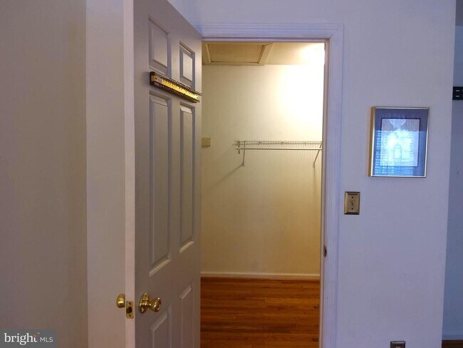 Building Photo - 404 Cranberry Ln