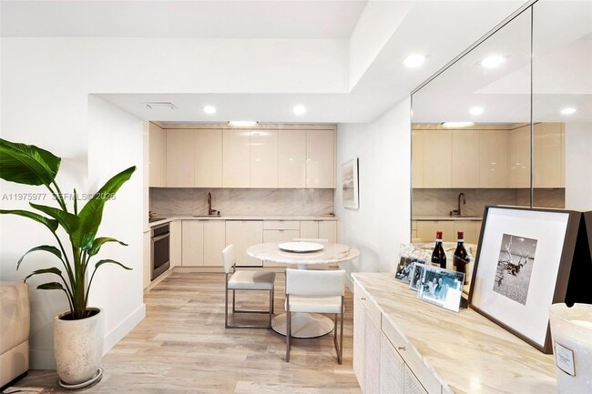 Building Photo - 9 Island Ave