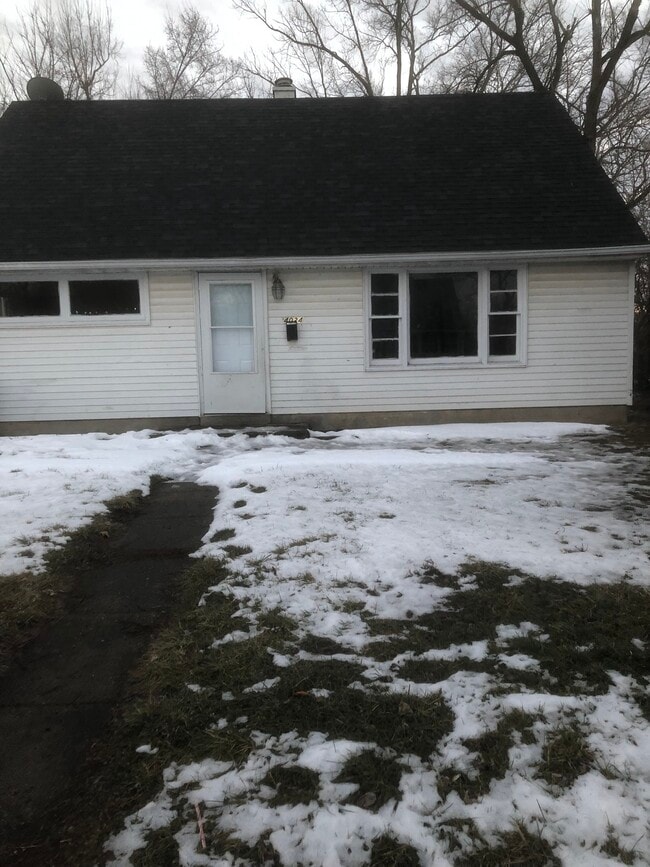 Building Photo - 4024 Prescott Ave