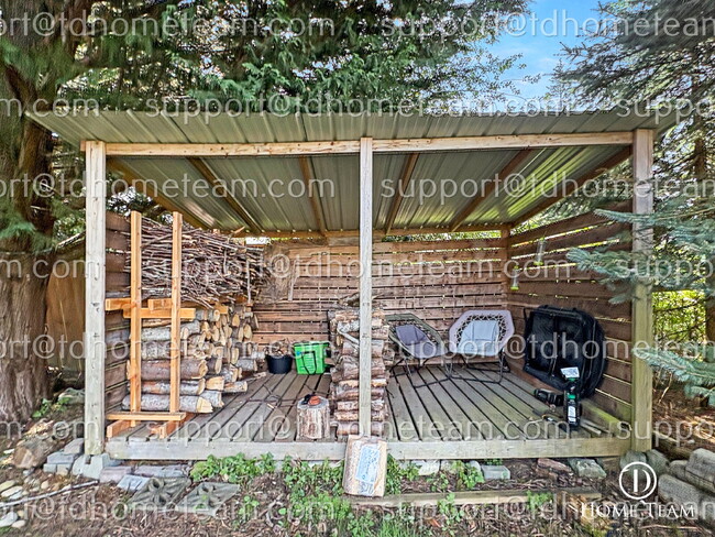 Building Photo - "Charming Lynnwood Home with Finished Base...