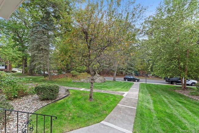 Building Photo - 106 Yorkshire Dr