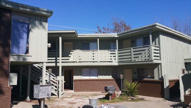 Building Photo - Cody Court Apartments