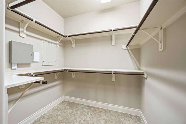 Building Photo - 27707 Lodgemist Ct