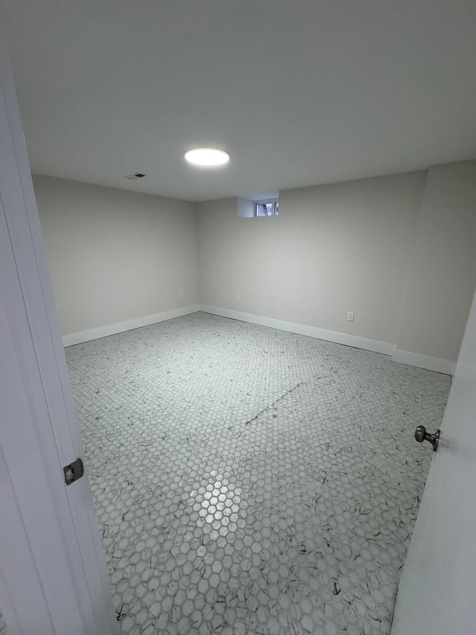 Building Photo - 231 Sixth Ave