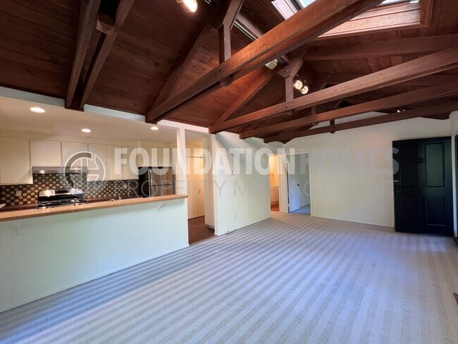 Building Photo - Picturesque 1BR/1BA Ross Cottage!  A/C! De...