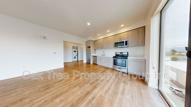 Building Photo - 532 Union St