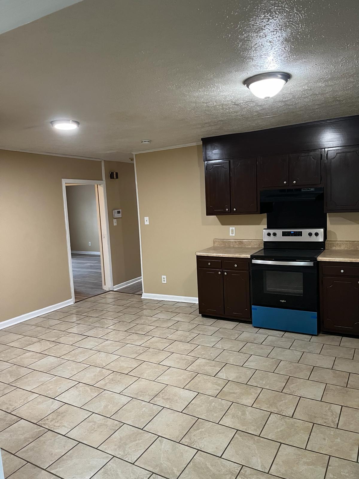 Building Photo - 1722 Shiloh Dr