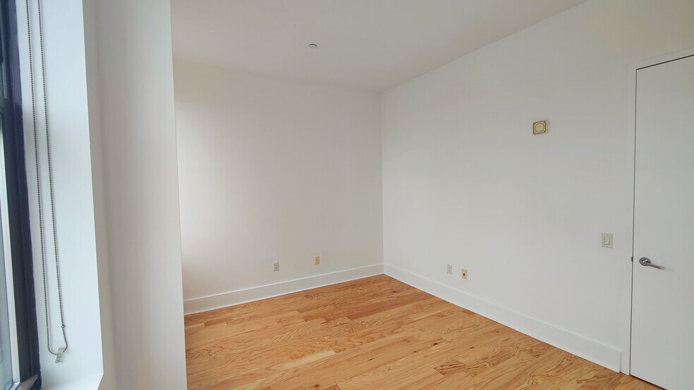 Building Photo - 4 Beacon Way