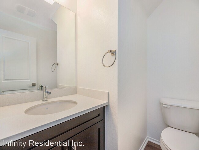 Building Photo - 3 br, 2.5 bath House - 747 Savi Drive  #104