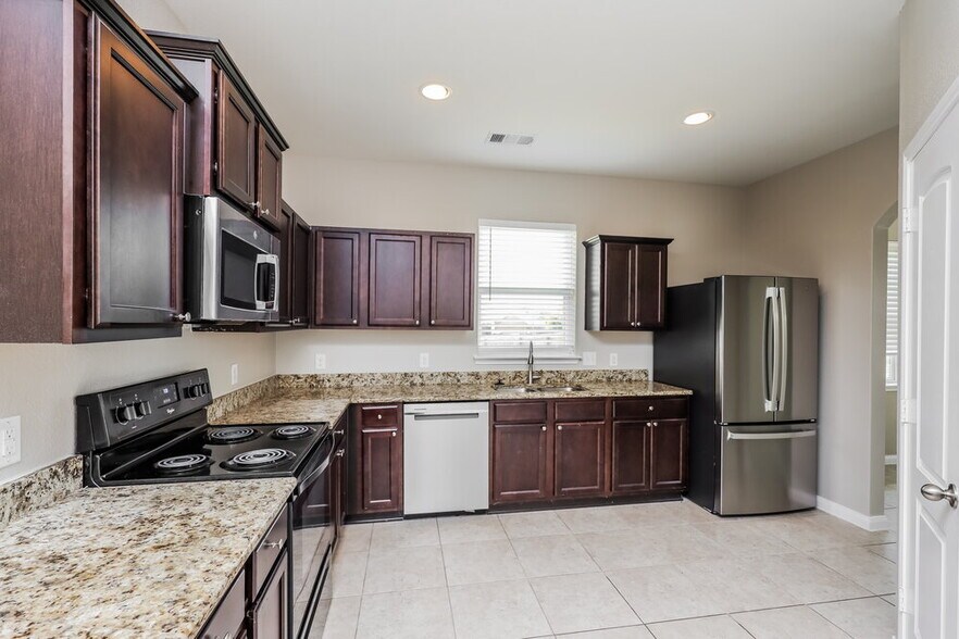 Building Photo - 1017 Princewood DR