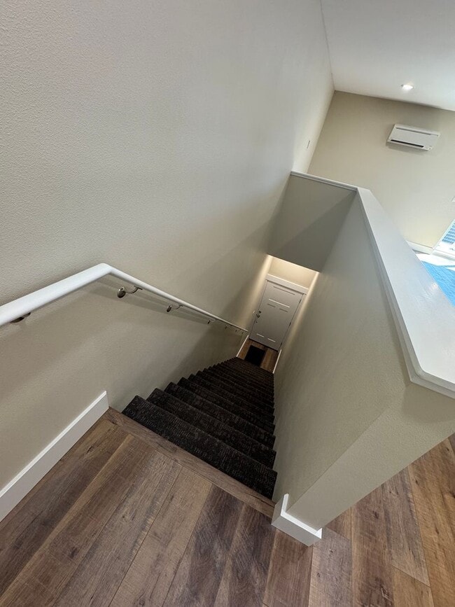 Building Photo - New ADU style apartment  in NE Bend