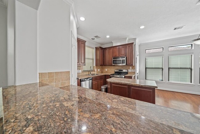 Building Photo - 1846 Woodbend Village Ct