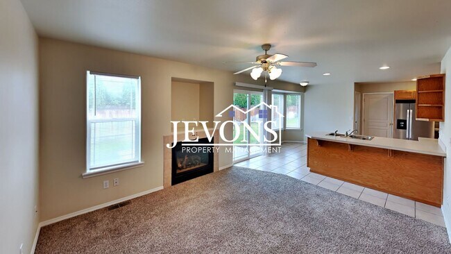 Building Photo - Enjoy this beautiful West Valley home with...