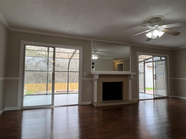 Building Photo - 116 Meadow Lark