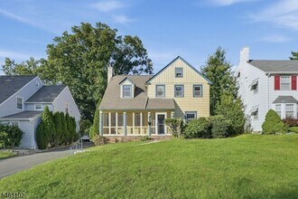 Building Photo - 271 Fuller Terrace