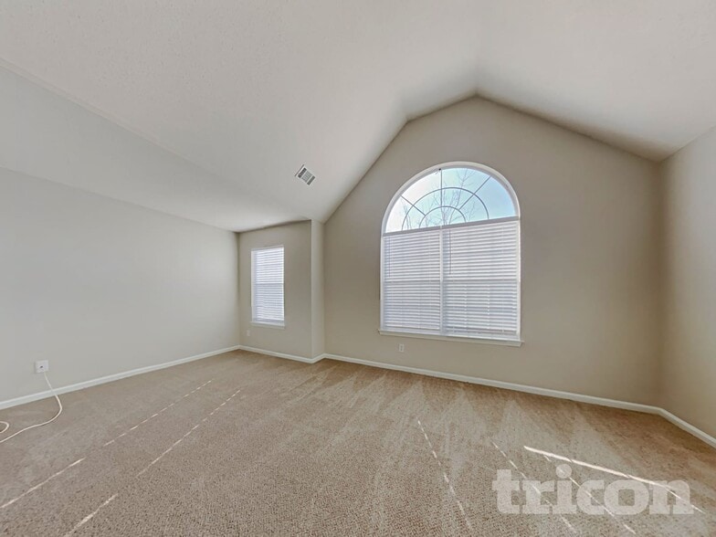 Building Photo - 6936 Foxmoor Way