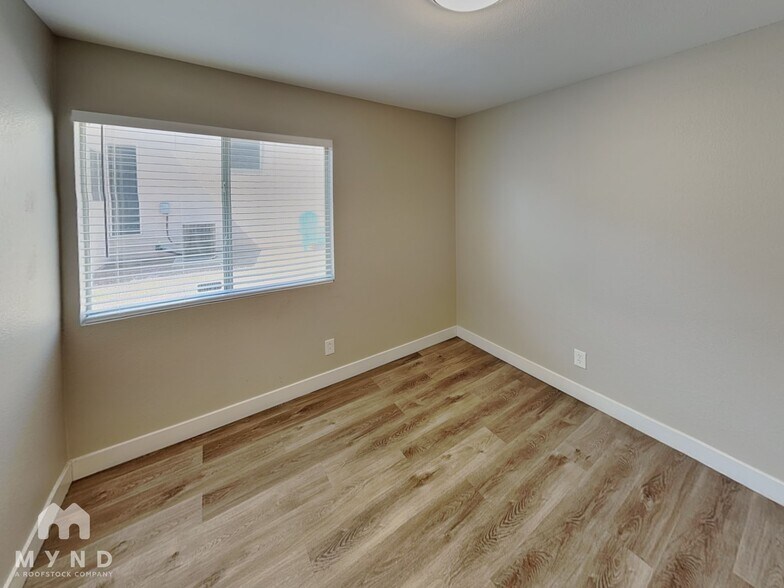 Building Photo - 2704 Exulted Valley Ave