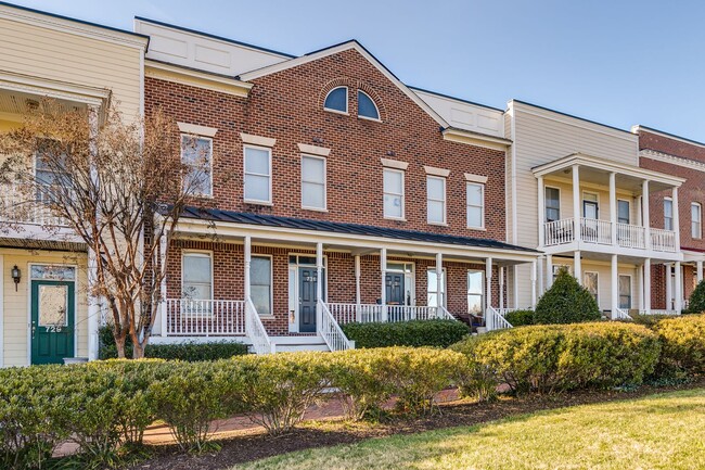 Primary Photo - 3 Bedroom Townhome in Oregon Hill!