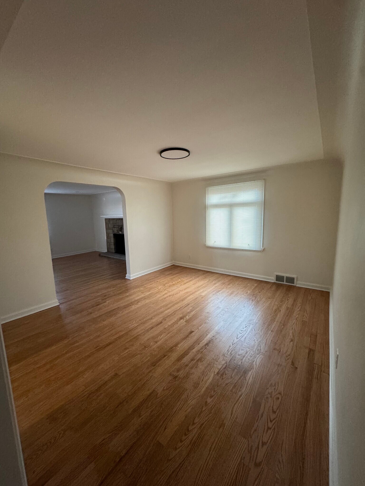 Building Photo - 40 Alburn Dr