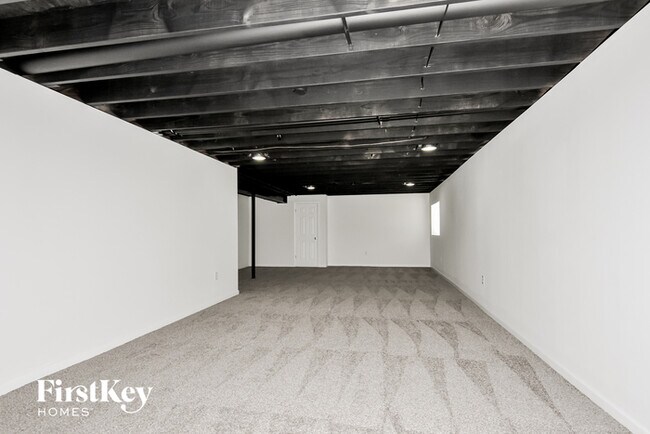 Building Photo - 100 Eisenhower Dr