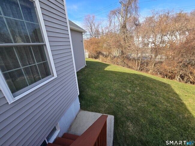 Building Photo - 57 Beachside Ave