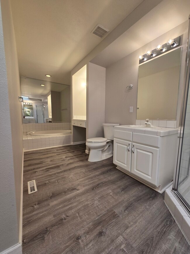 Building Photo - 1028 Aspen Grove Cir