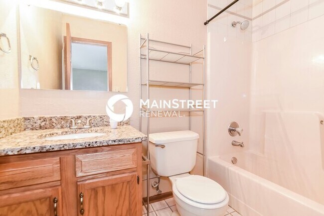 Building Photo - 3 Bedroom Pet-Friendly Home in Avon, IN with Main Street Renewal