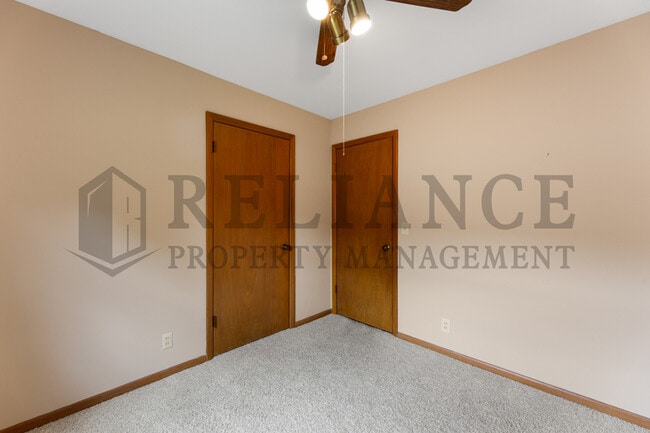 Building Photo - 1033 S Blackwill St