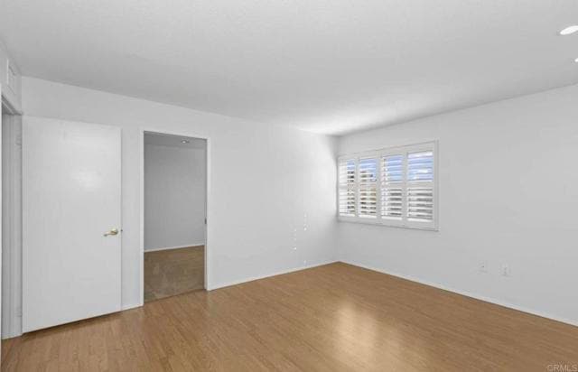 Building Photo - 6880 Hyde Park Dr