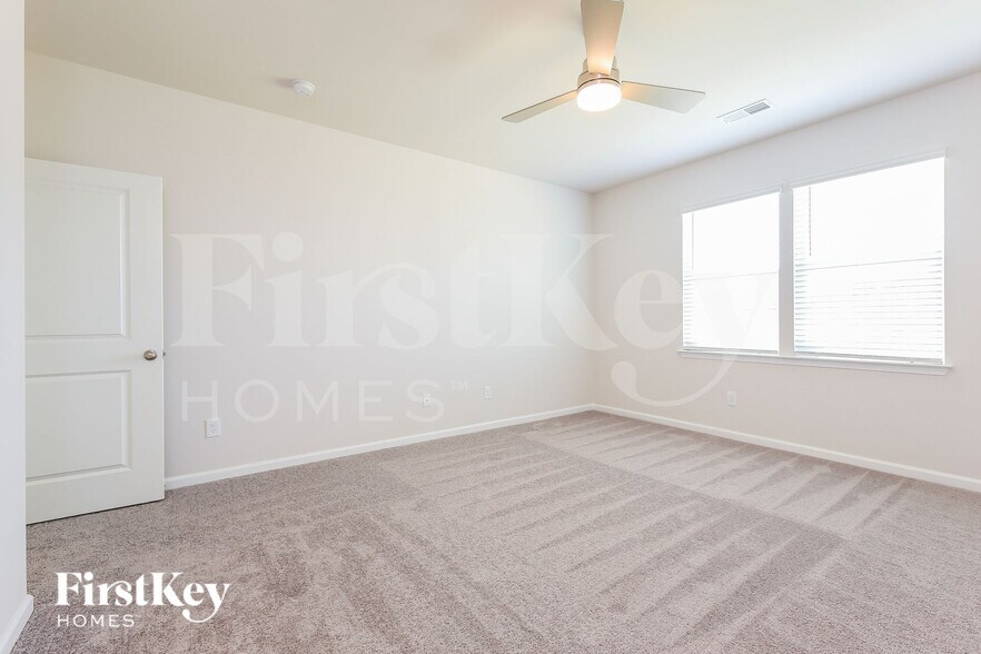 Building Photo - 611 Goldburn Wy