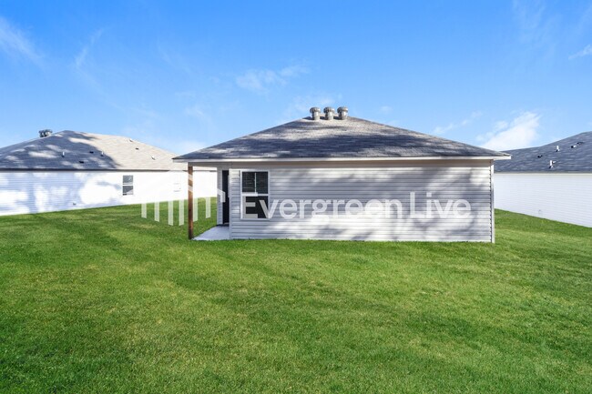 Building Photo - 240 Sarah Alyse Ln