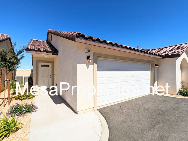 Building Photo - 9550 Tamarisk Ave