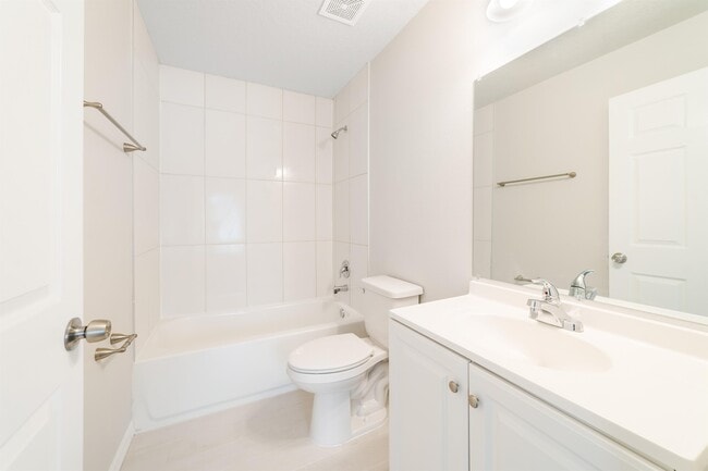 Building Photo - 254 Taylor Ln