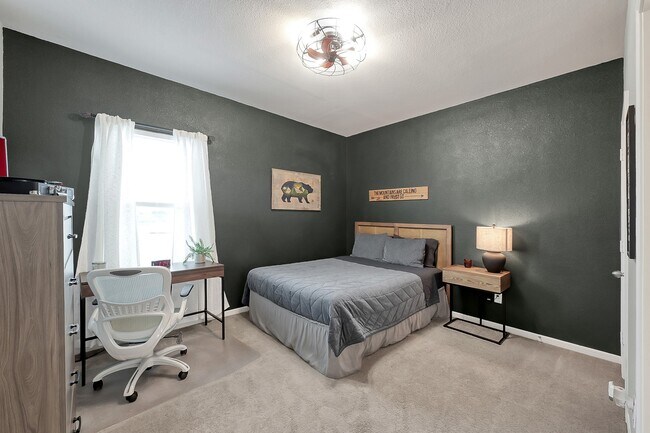 Building Photo - 679 Red Elm Ln