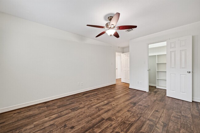 Building Photo - 14222 Stokesmount Dr