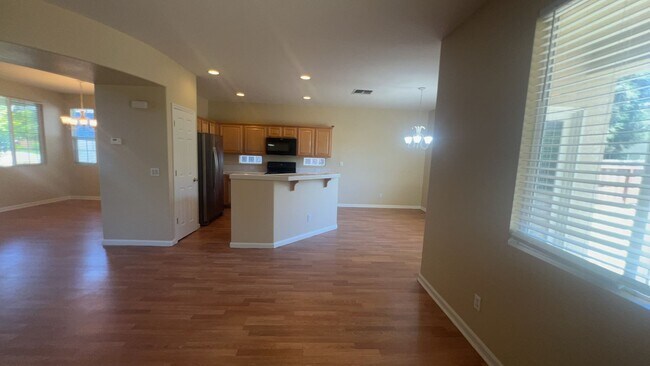 Building Photo - 3548 Santa Maria Ave