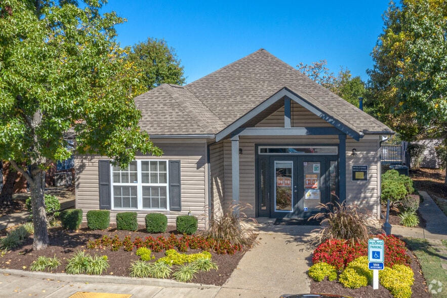 Leasing Office - Mountain Brook