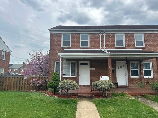 Primary Photo - Spacious Three Bedroom House In Baltimore ...