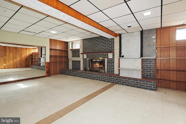 Building Photo - 10624 Marbury Rd