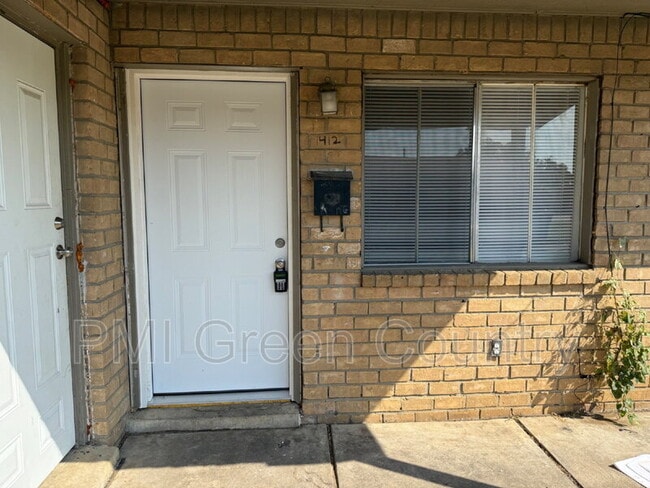 Building Photo - 1412 S 73rd E Ave