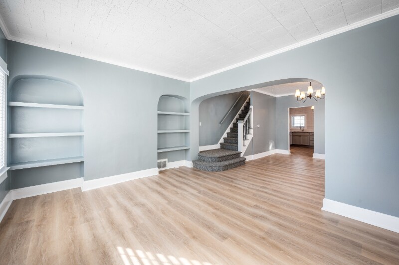 Building Photo - 407 E Clen Moore Blvd