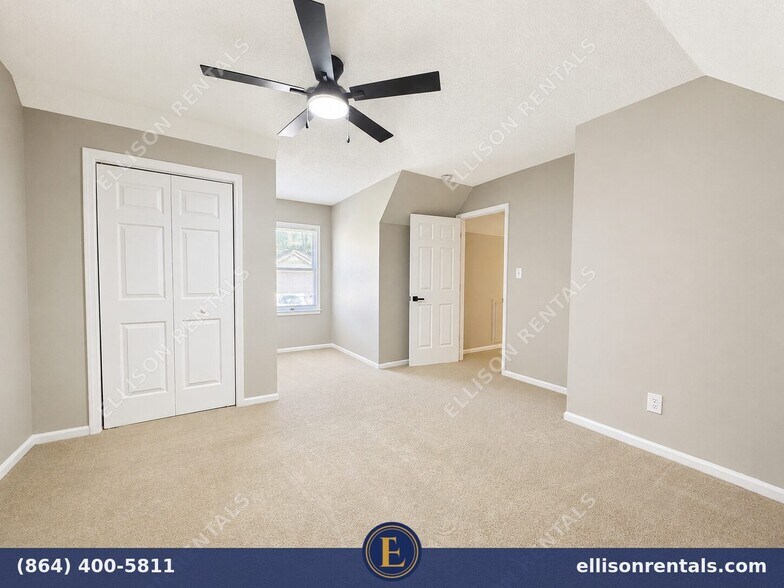 Building Photo - 310 Waterbury Ct