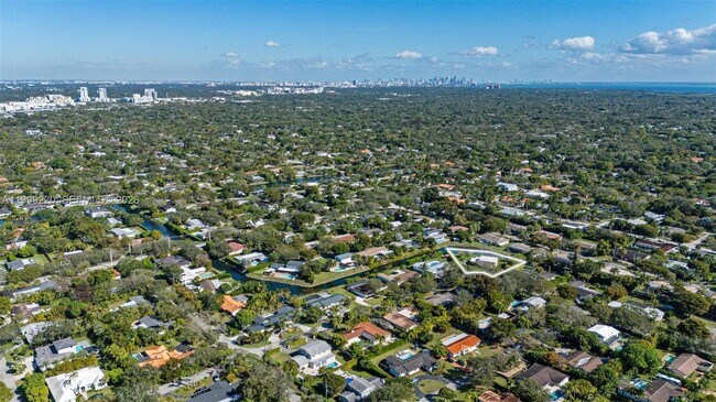 Building Photo - 11401 SW 72nd Pl