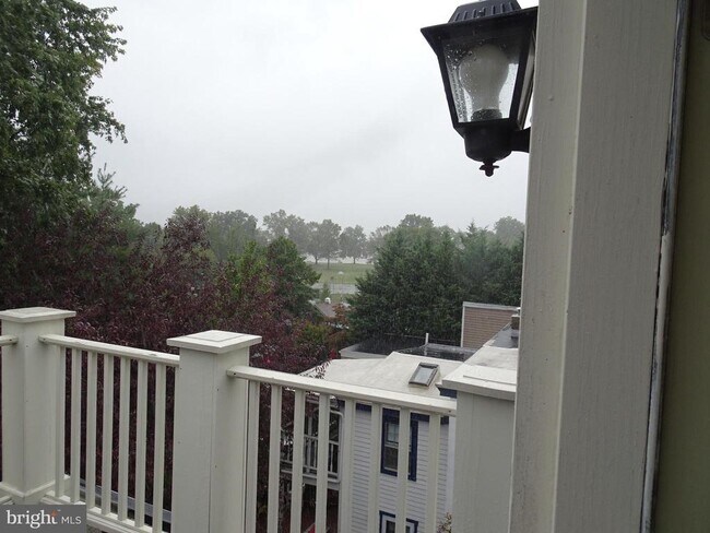 Building Photo - 222 Delaware St