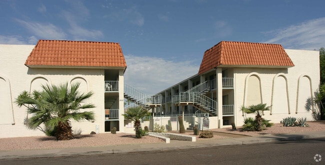 Primary Photo - El Lorenzo Apartments